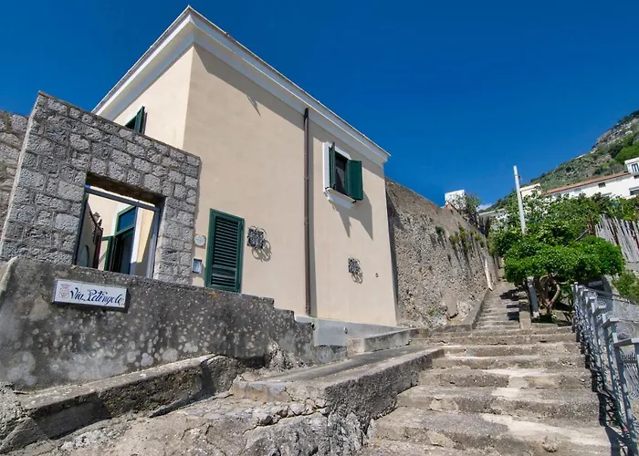 秀塞拉度假屋 度假居 *